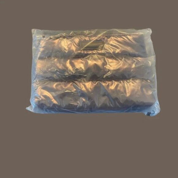 NWT! Holiday 2025 SkinCeuticals Metallic Silver Puffy Pouch - Picture 3 of 4